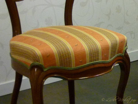 d�tail chaise style <b>Louis-Philippe</b>, finition double-corde