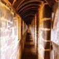 Guédelon : la courtine couverte